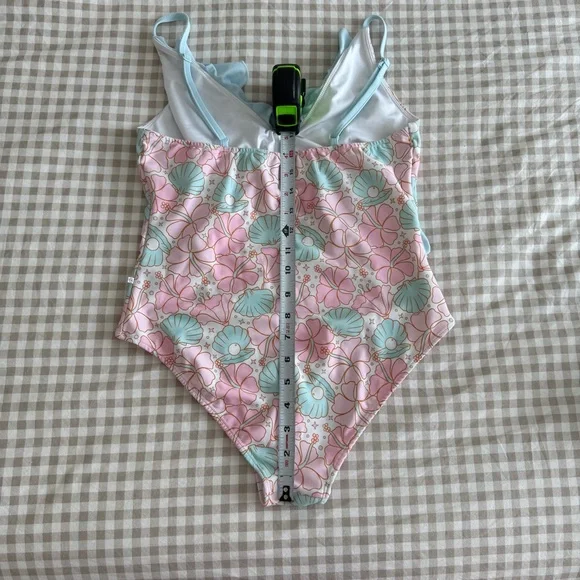 Caden Land family matching swimwear set - Picture 11 of 17